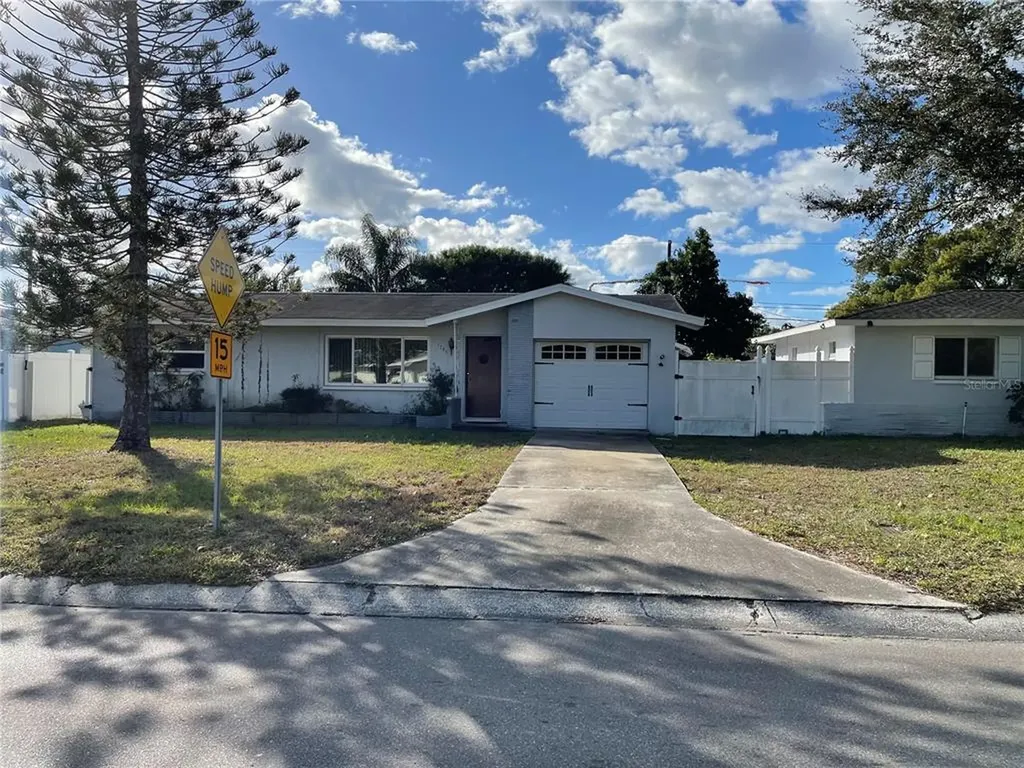 1745 Greenlea Drive Clearwater FL 33755