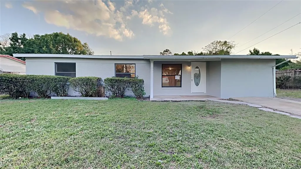 8002 Yount Drive Orlando FL 32822