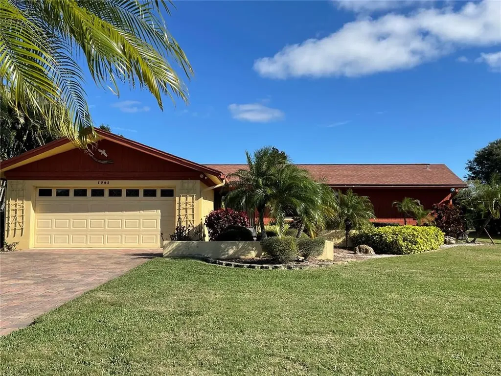 1701 Village Green Parkway Bradenton FL 34209