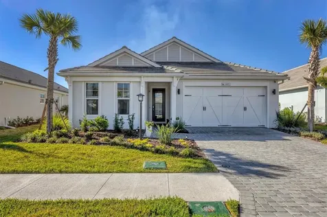 8101 Sandstar Way Sarasota FL 34240