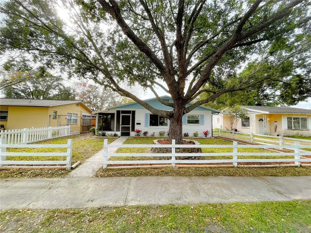 774 90th Avenue N St Petersburg FL 33702