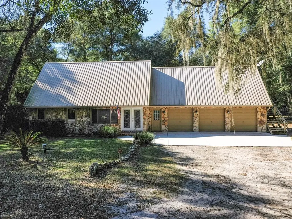 895 Bishop Avenue Orange City FL 32763