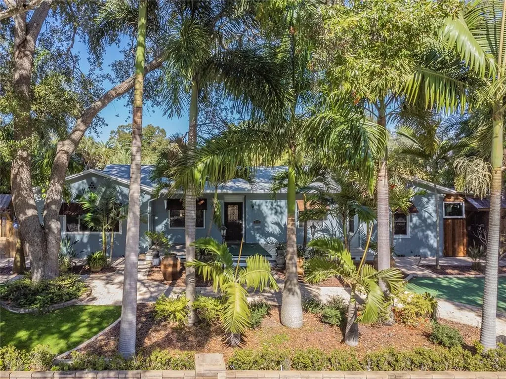 507 22nd Avenue N St Petersburg FL 33704
