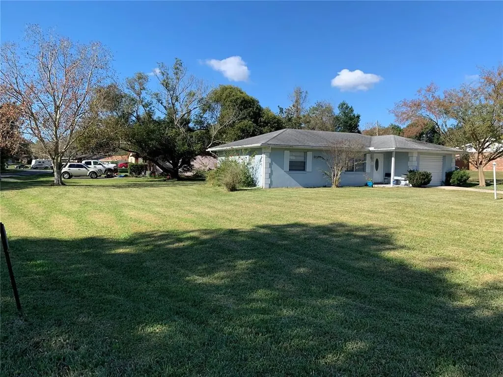 902 E Fairbairn Drive Deltona FL 32725