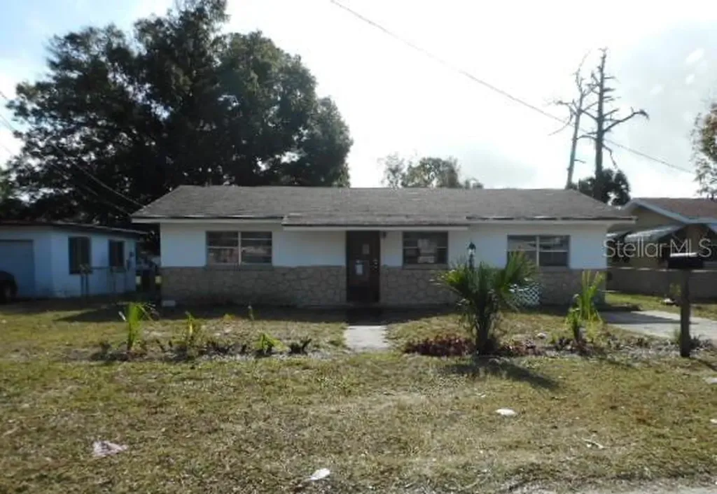 609 Fremont Avenue Daytona Beach FL 32114