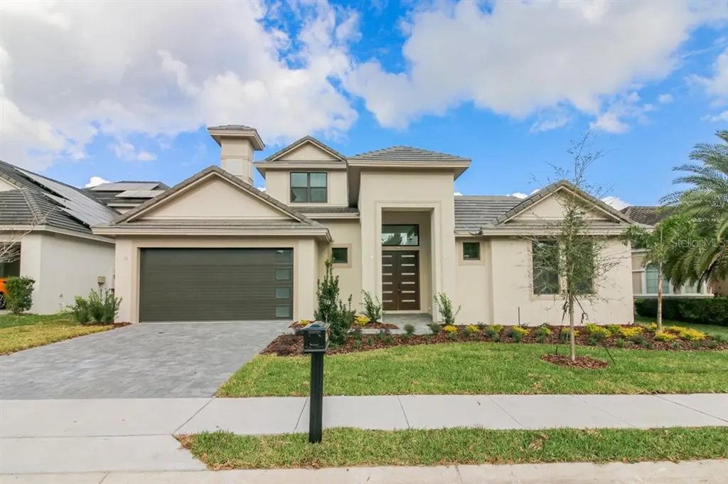 2568 Heritage Green Avenue Davenport FL 33837
