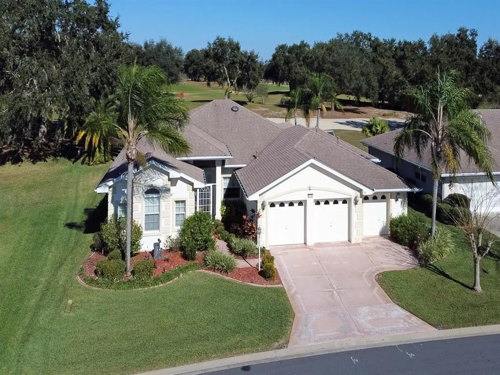 21121 Royal Street Georges Lane Leesburg FL 34748