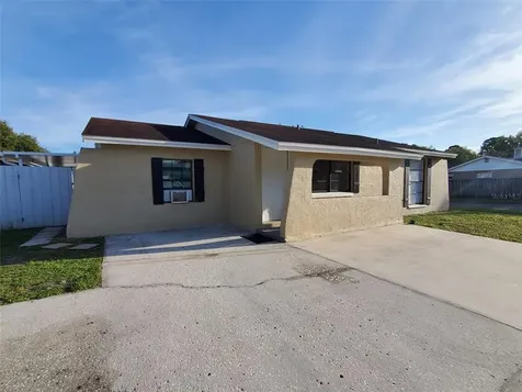 6709 Village Grove Court Tampa FL 33615