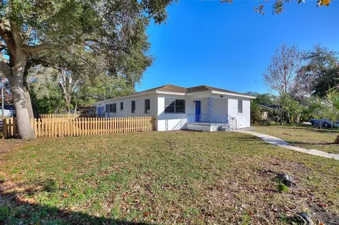 1131 47th Avenue N St Petersburg FL 33703