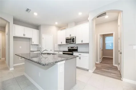 2585 Village Lakes Boulevard Lakeland FL 33805