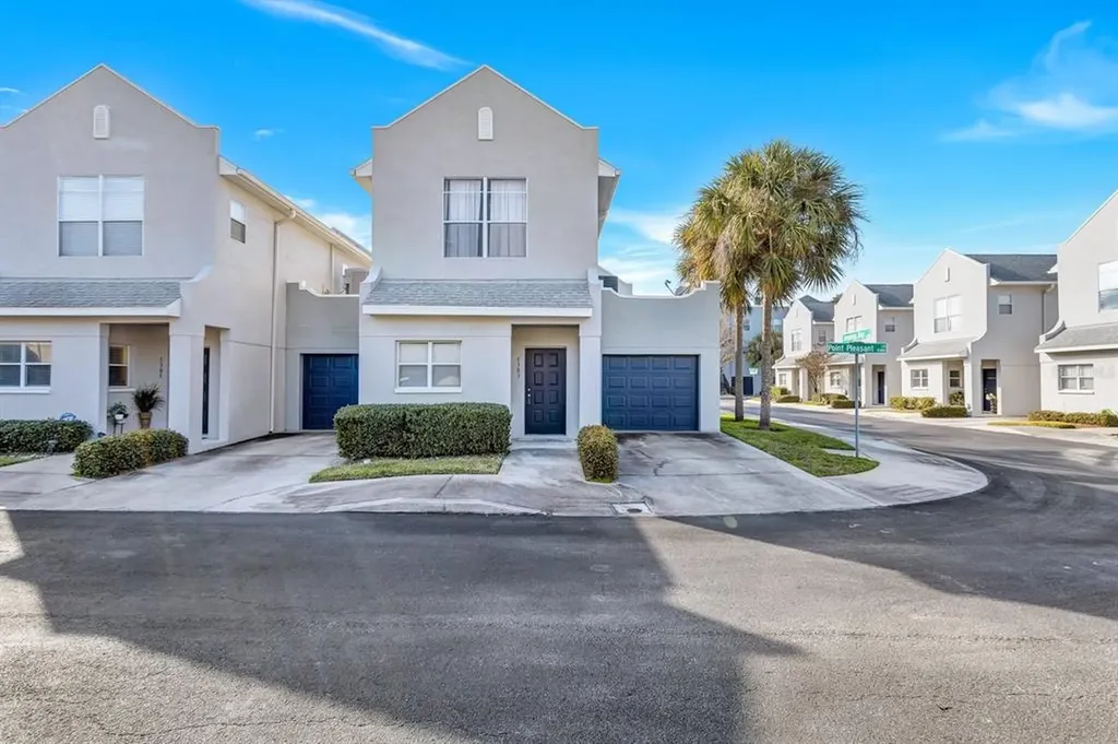 5303 Point Pleasant Lane Tampa FL 33611