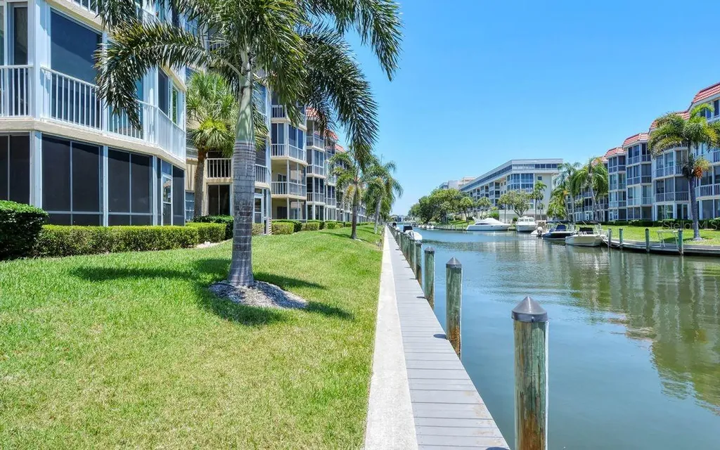 1250 N Portofino Drive Sarasota FL 34242