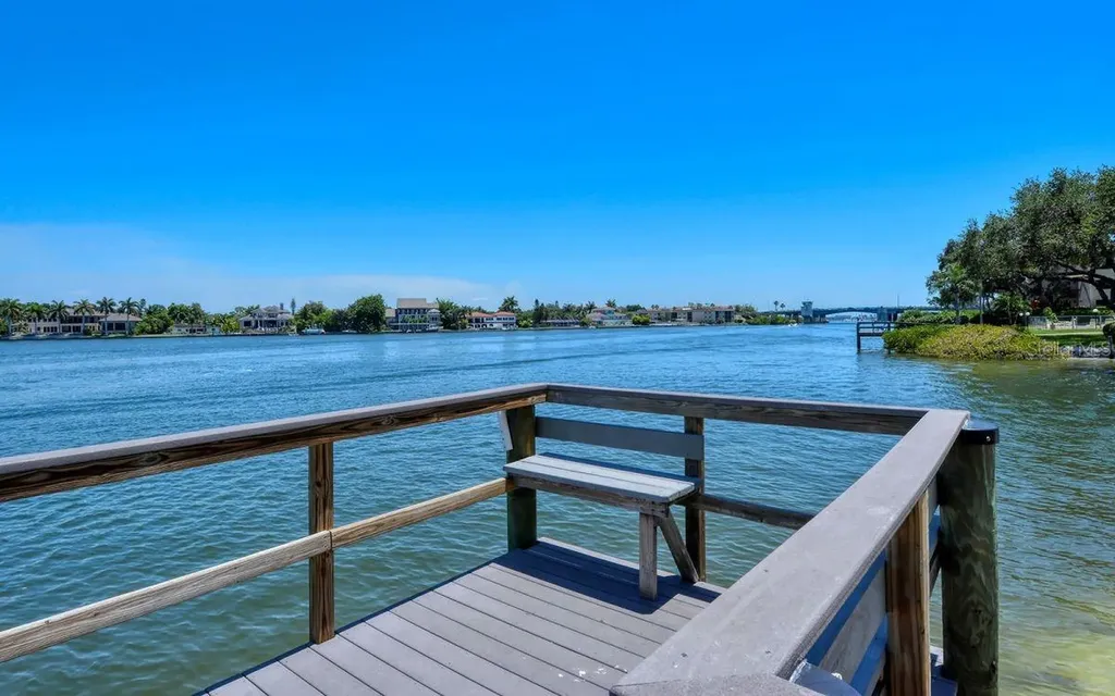 1250 N Portofino Drive Sarasota FL 34242
