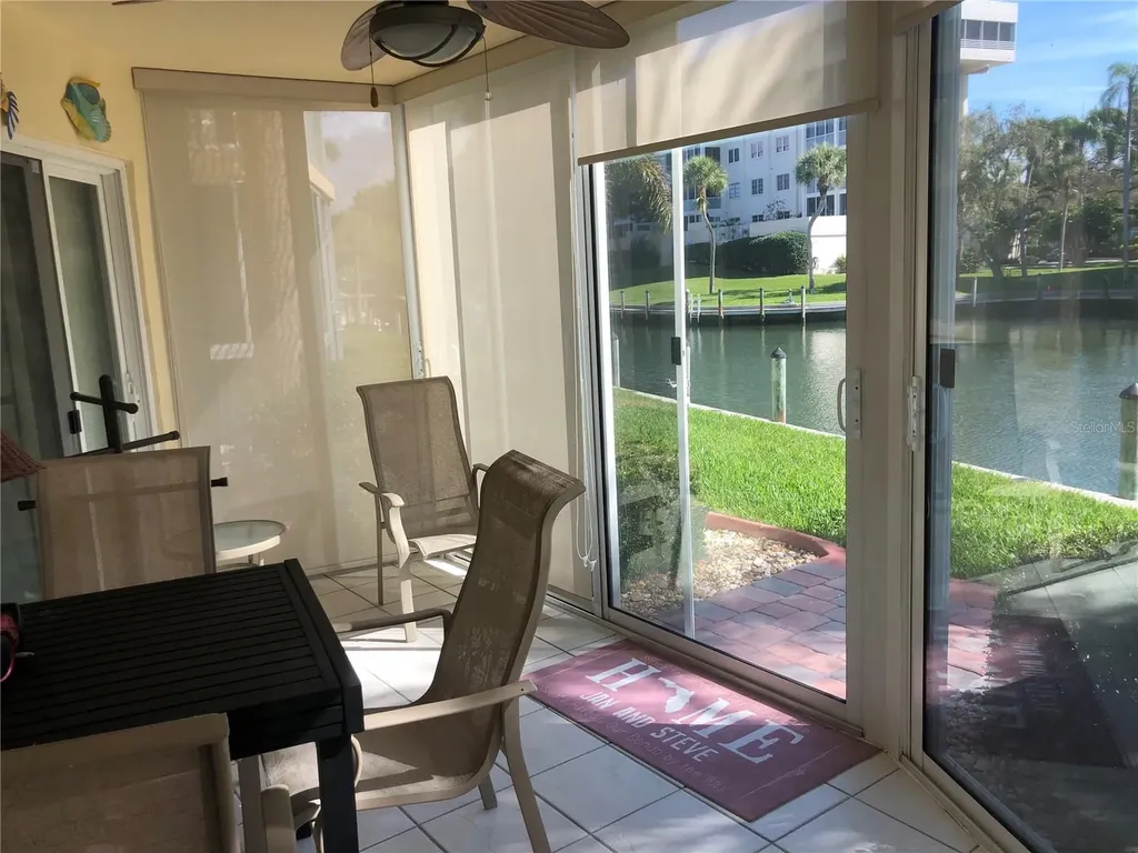 1250 N Portofino Drive Sarasota FL 34242