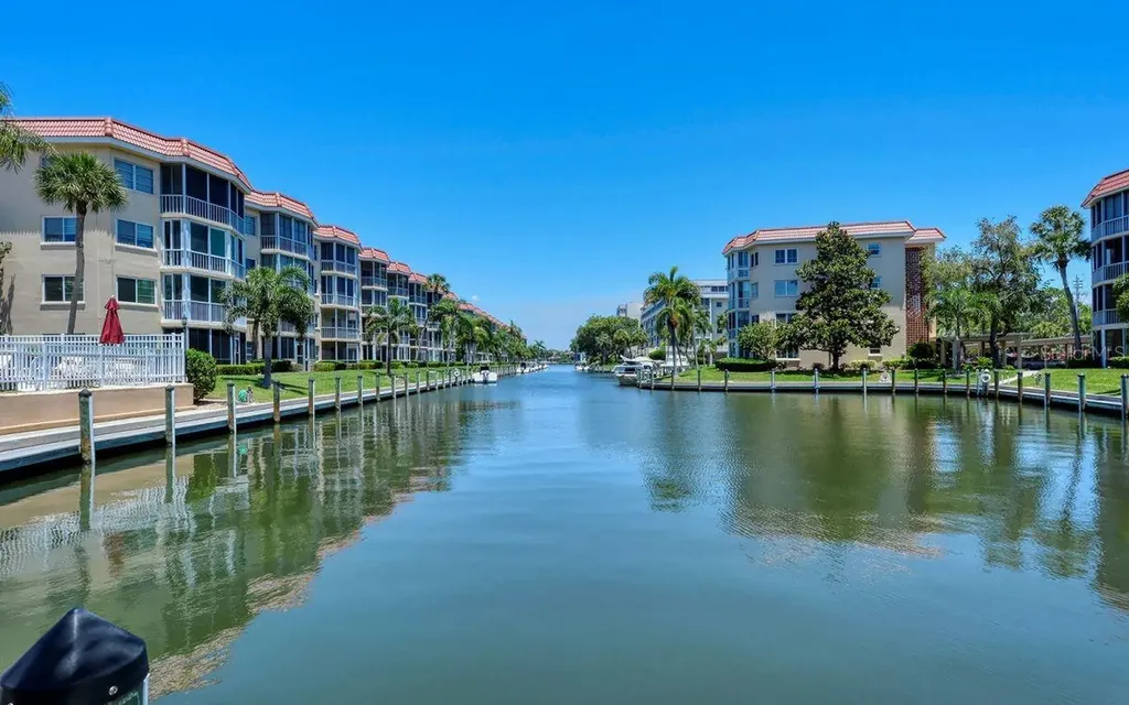 1250 N Portofino Drive Sarasota FL 34242