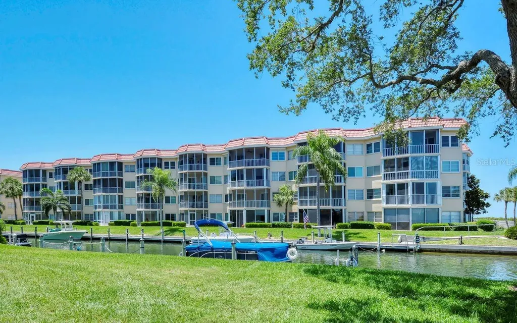 1250 N Portofino Drive Sarasota FL 34242