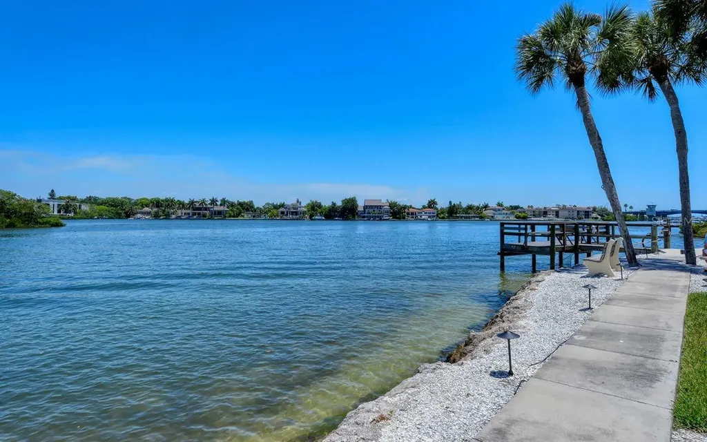 1250 N Portofino Drive Sarasota FL 34242