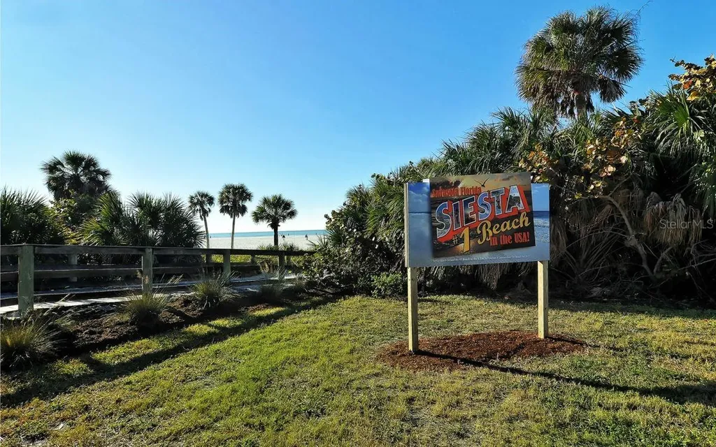 1250 N Portofino Drive Sarasota FL 34242