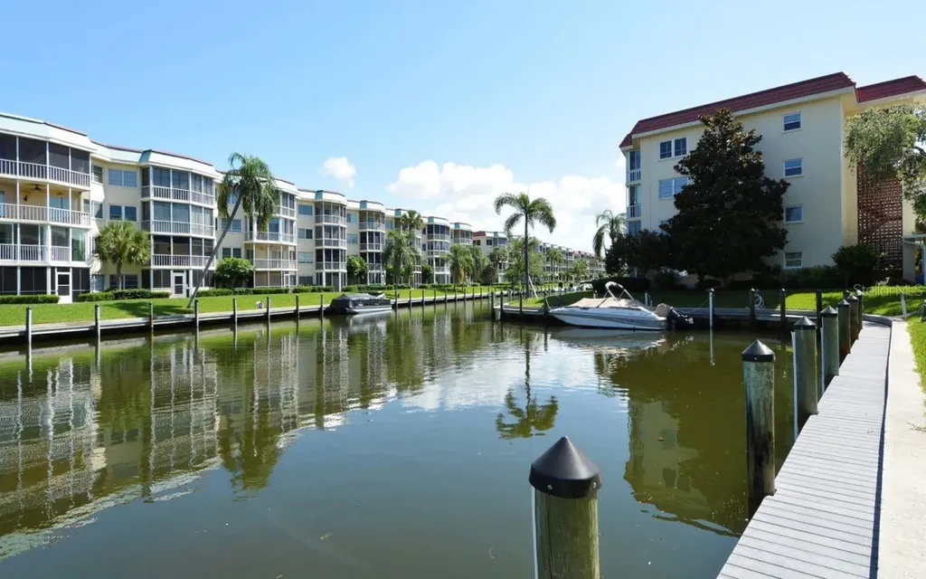 1250 N Portofino Drive Sarasota FL 34242