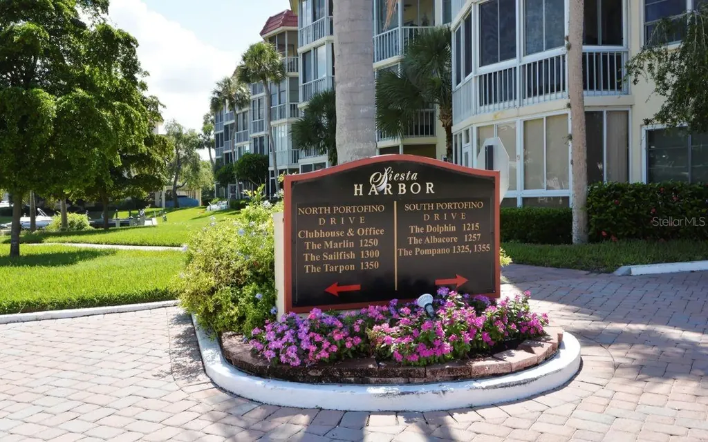 1250 N Portofino Drive Sarasota FL 34242
