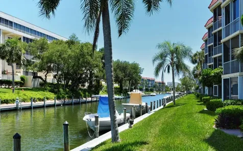 1250 N Portofino Drive Sarasota FL 34242