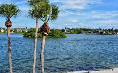 1250 N Portofino Drive Sarasota FL 34242
