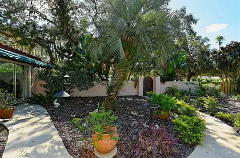 325 Whitfield Avenue Sarasota FL 34243