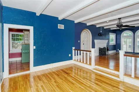 325 Whitfield Avenue Sarasota FL 34243