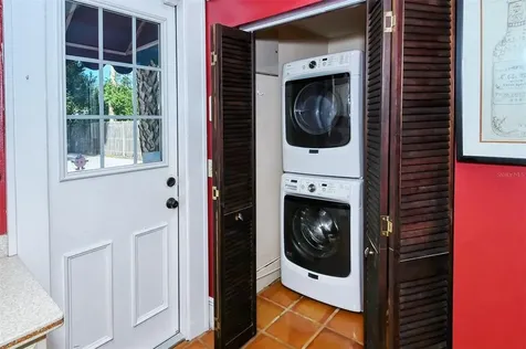 325 Whitfield Avenue Sarasota FL 34243