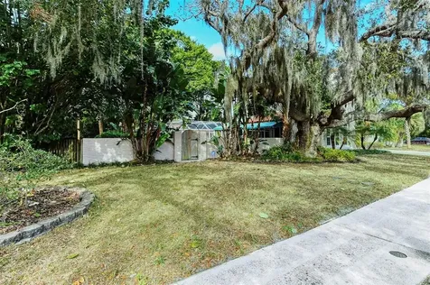 325 Whitfield Avenue Sarasota FL 34243