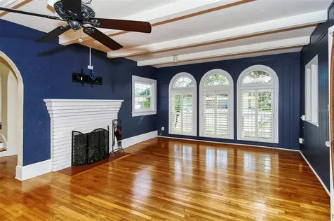 325 Whitfield Avenue Sarasota FL 34243