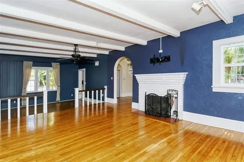 325 Whitfield Avenue Sarasota FL 34243