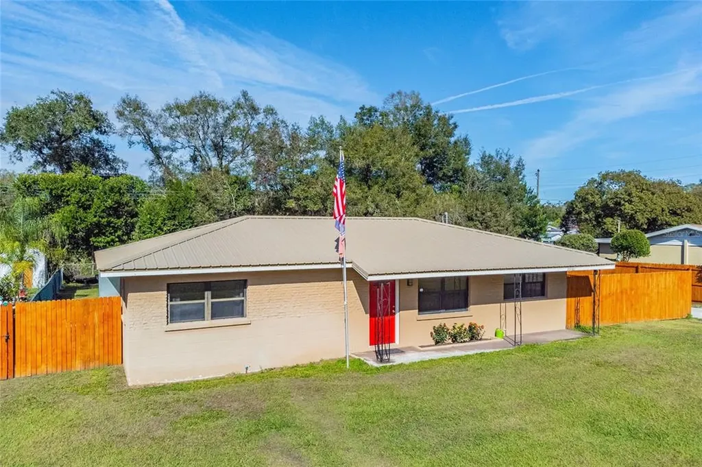 39101 3rd Avenue Zephyrhills FL 33542