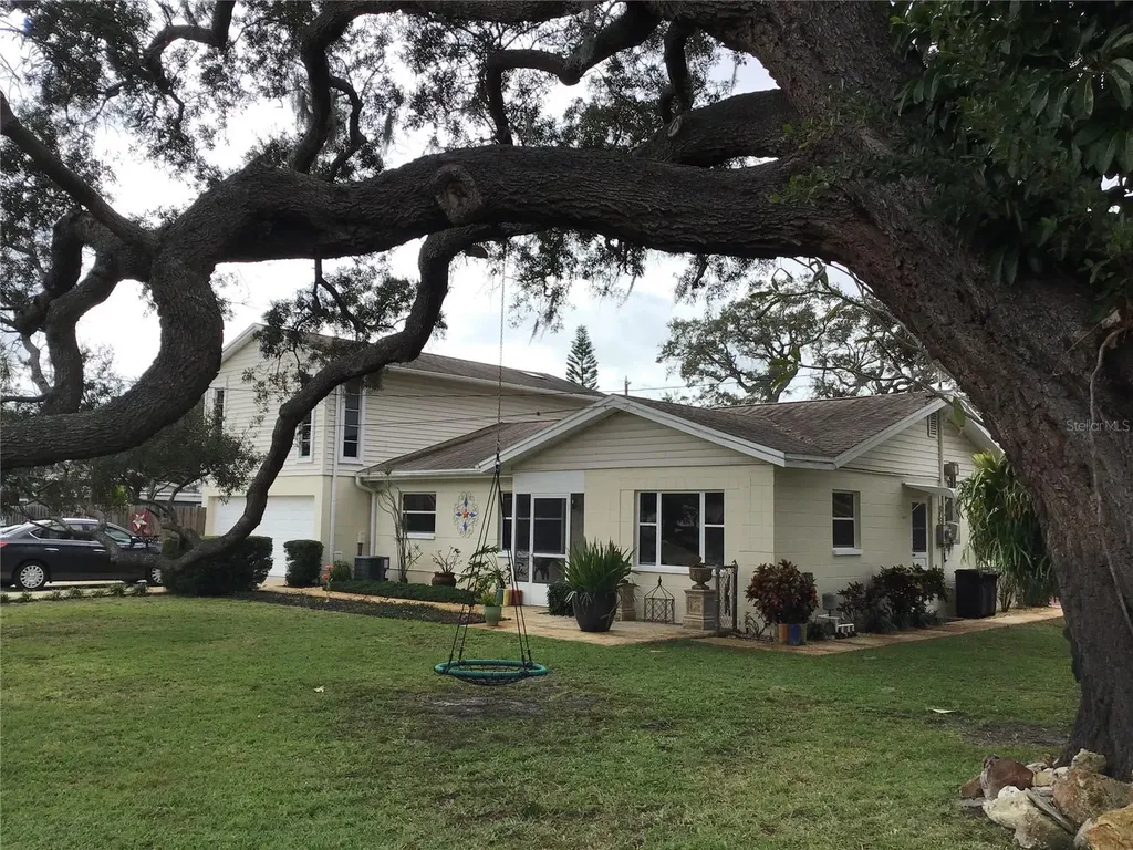 6200 51st Terrace N St Petersburg FL 33709