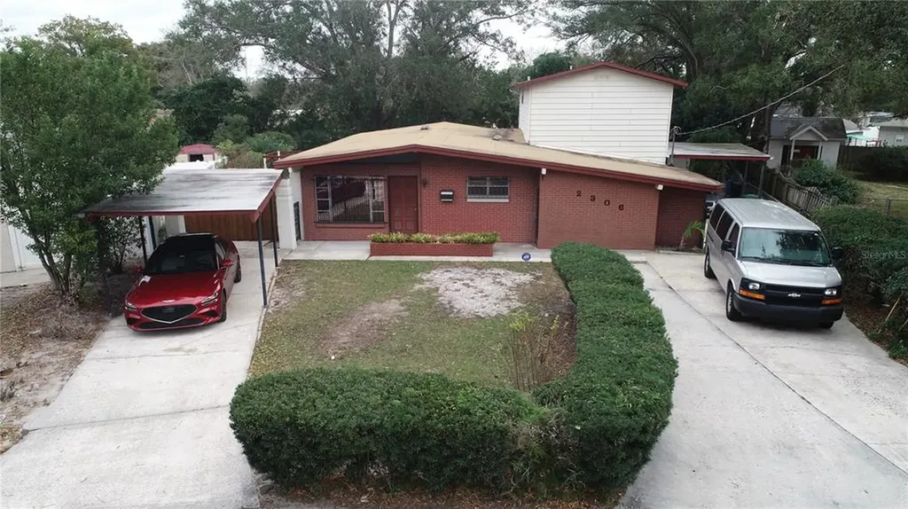 2306 W Mary Glenn Drive Tampa FL 33604