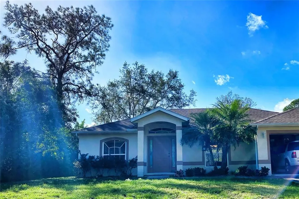 3803 Diamond Avenue North Port FL 34288