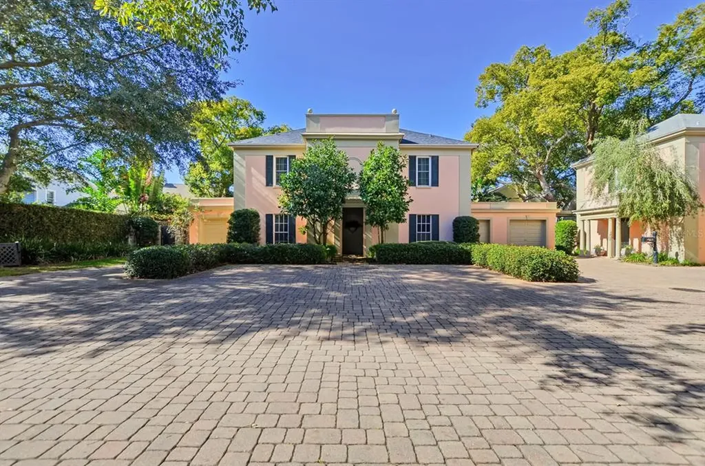3520 Regent Park Tampa FL 33629
