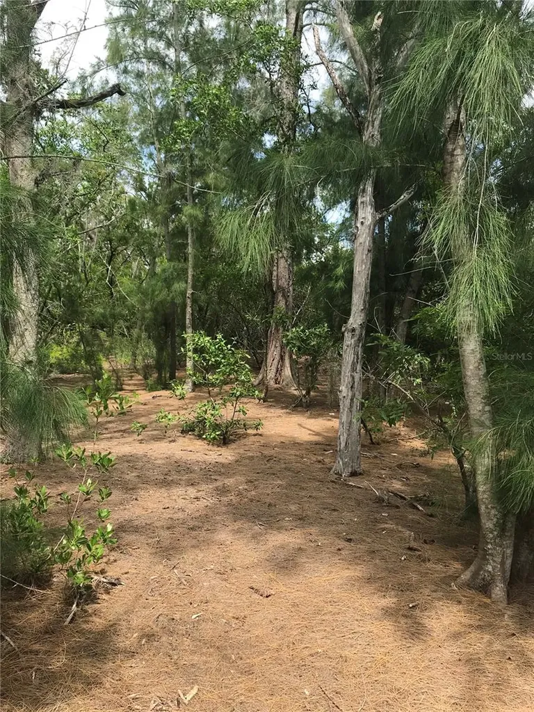 1250 Beach Road Englewood FL 34223