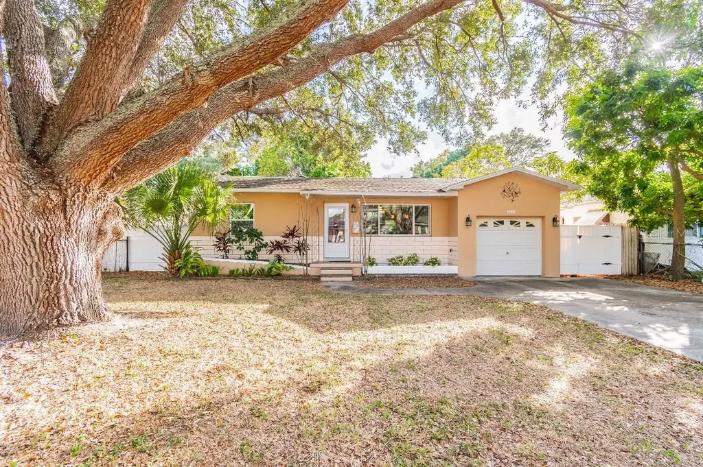 3164 32nd Avenue N St Petersburg FL 33713