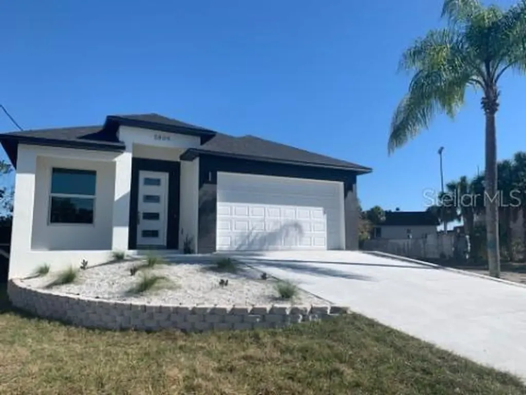 5809 Sussex Drive Tampa FL 33615