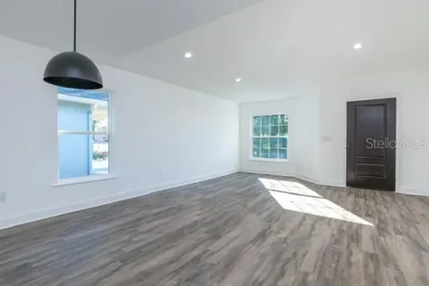 8715 N Greenwood Avenue Tampa FL 33617