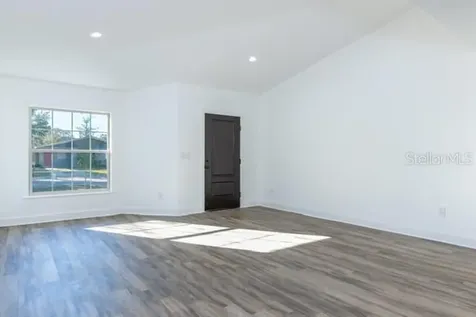 8715 N Greenwood Avenue Tampa FL 33617