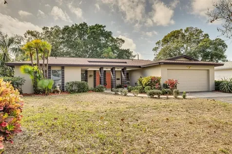 6710 13th Avenue N St Petersburg FL 33710