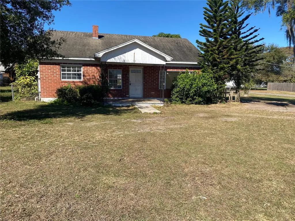 83 N 2nd Street Eagle Lake FL 33839