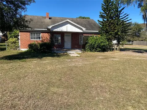 83 N 2nd Street Eagle Lake FL 33839