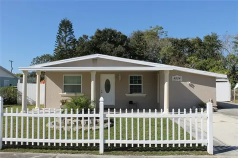 4824 El Capistrano Drive Tampa FL 33634