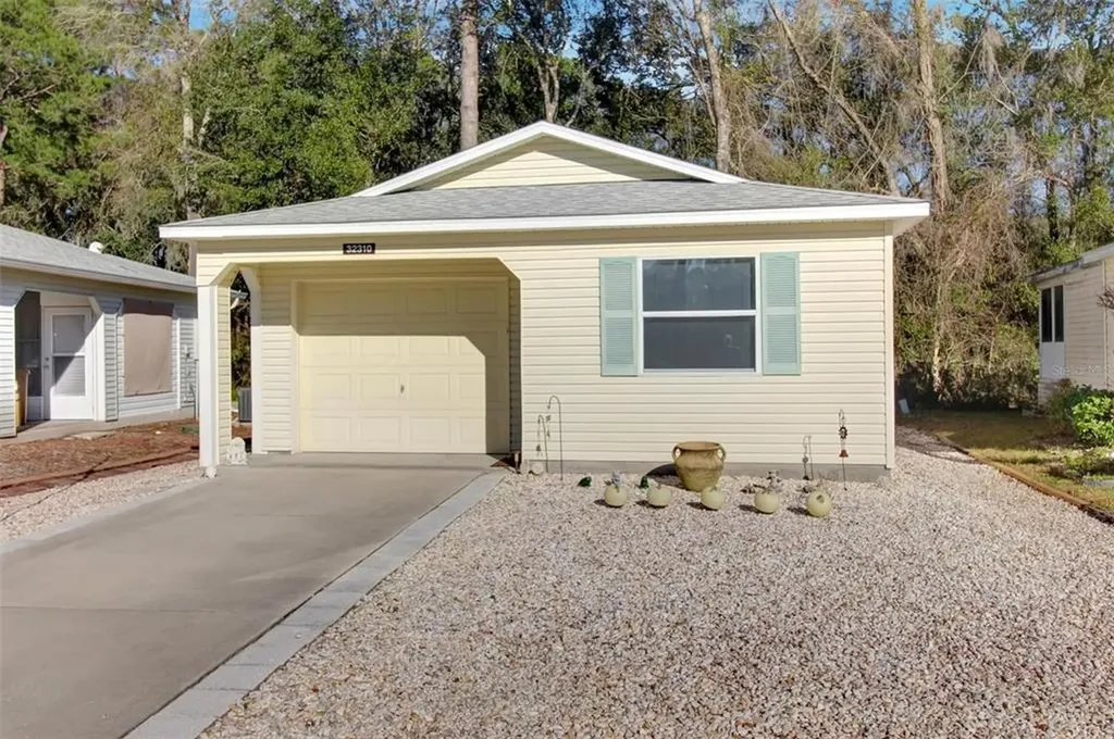 32310 Oak Park Drive Leesburg FL 34748
