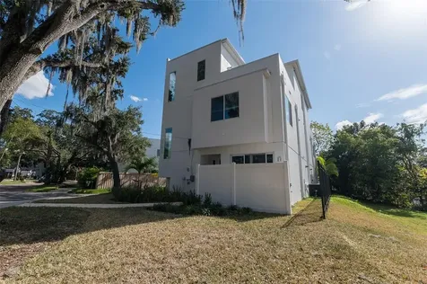 2728 N Ridgewood Avenue Tampa FL 33602