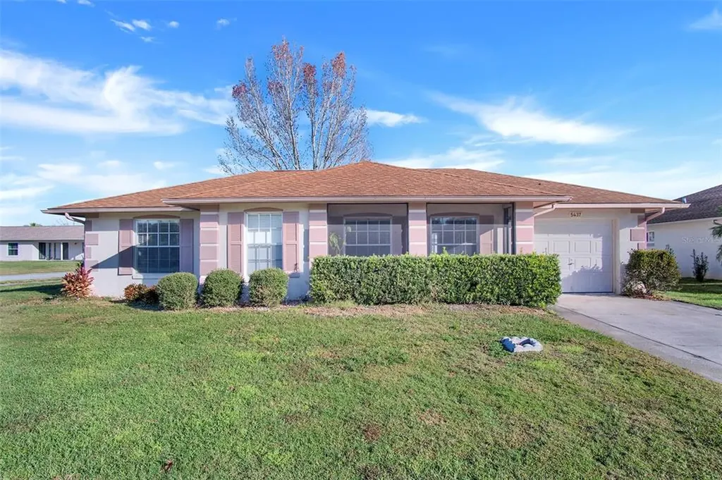 5437 E Scarington Court Orlando FL 32821