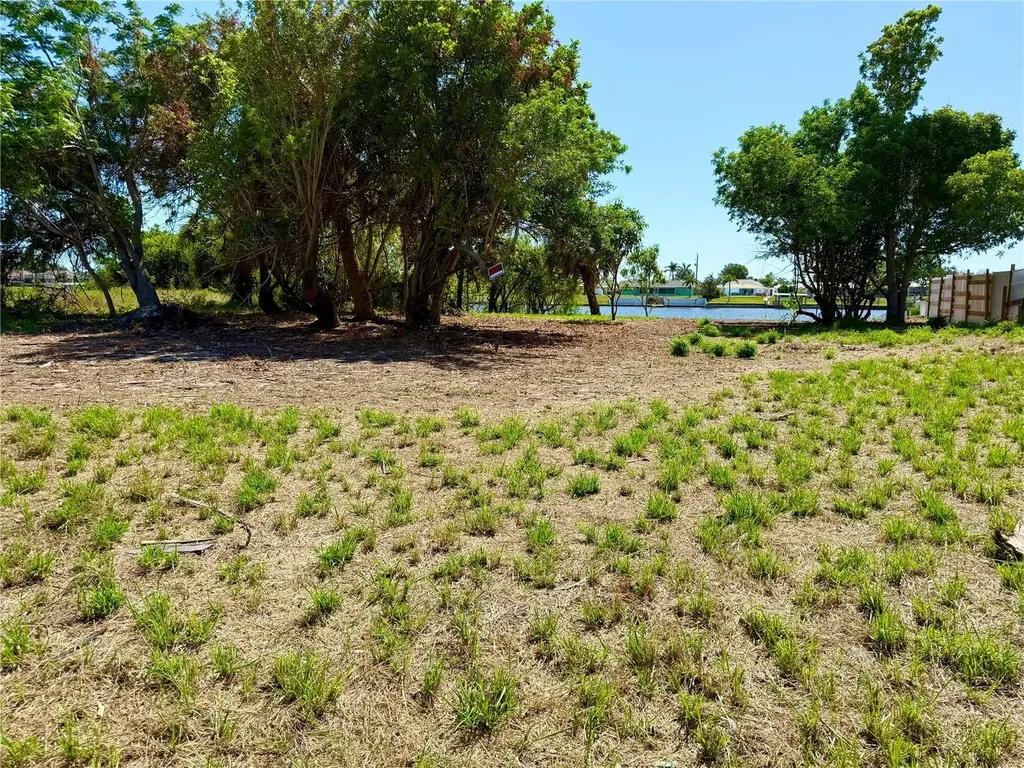 834 Ellicott Circle NW Port Charlotte FL 33952